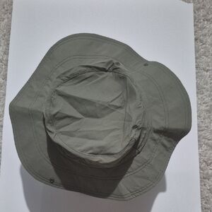 L.L.Bean Adults' No Fly Zone Boonie Hat. 